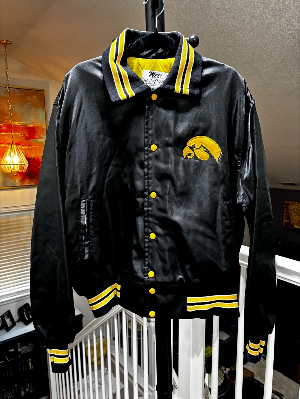 ⚡️ VINTAGE 70s / 80s XL West Wind Iowa Hawkeyes Satin Varsity Bomber Jacket ⚡️